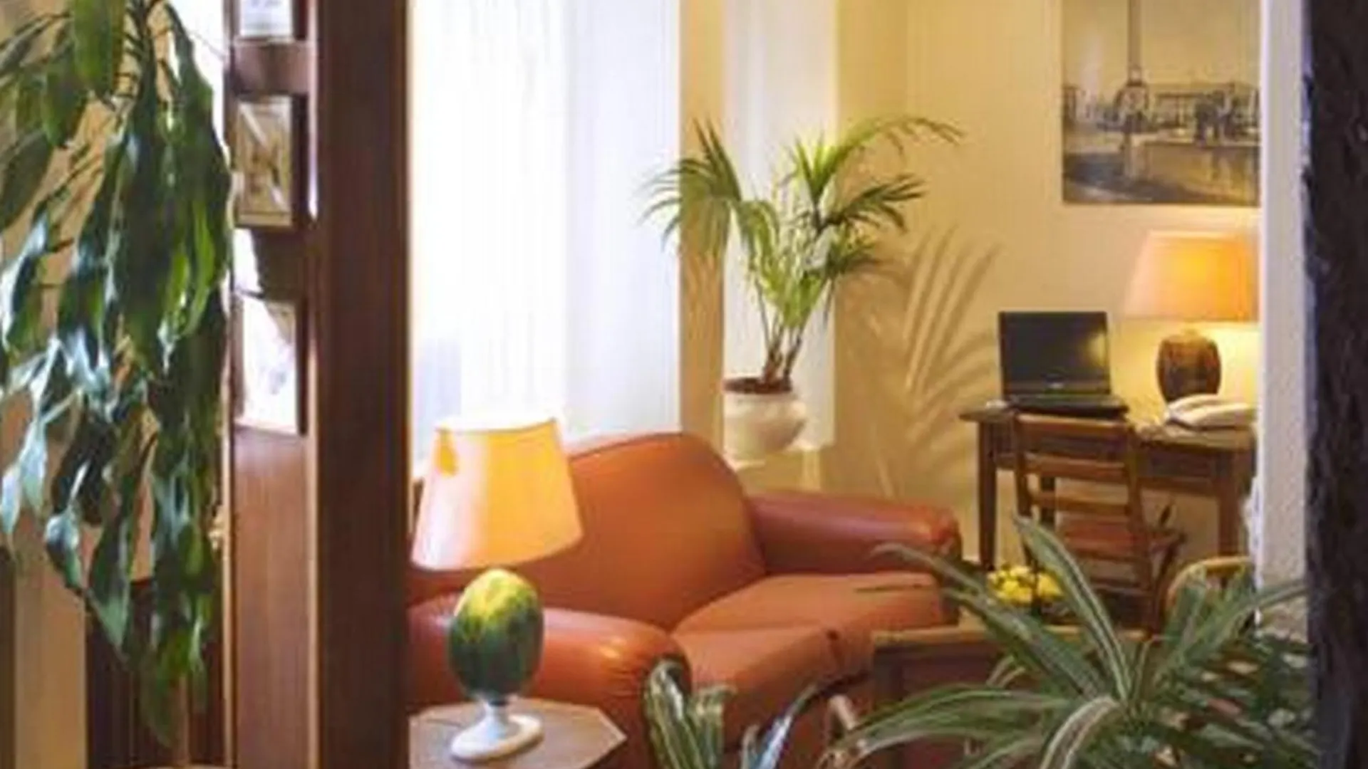 Hotel Saint Roch Paris